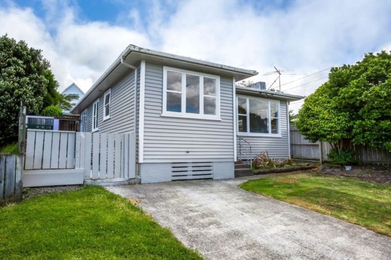 Photo of property in 23 Levant Street, Cannons Creek, Porirua, 5024