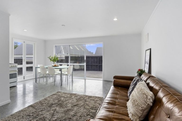 Photo of property in 3b Shiloh Way, Greenhithe, Auckland, 0632