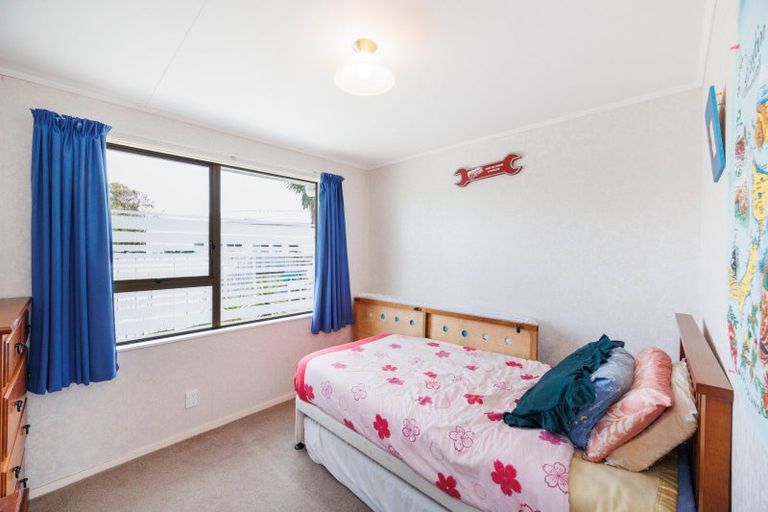 Photo of property in 11 Jupiter Street, Milson, Palmerston North, 4414