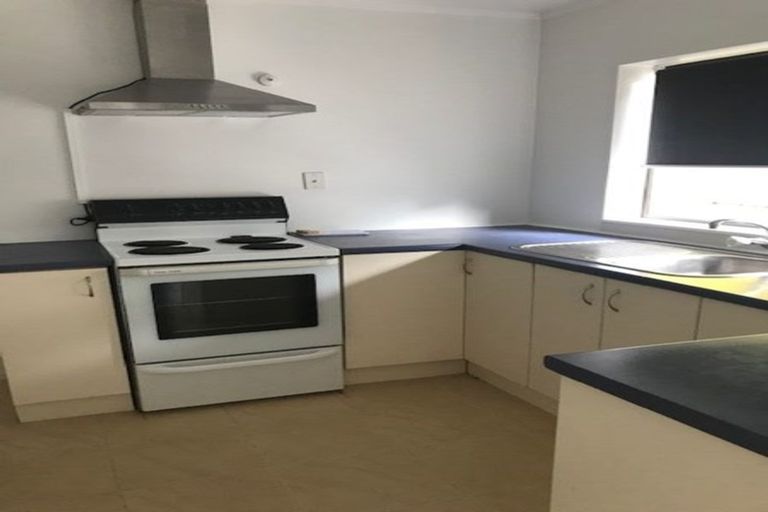 Photo of property in 50b Mirrabooka Avenue, Botany Downs, Auckland, 2010