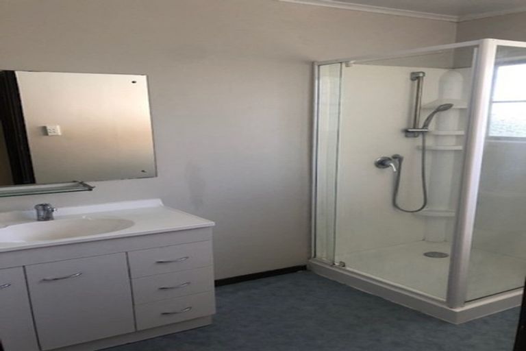 Photo of property in 1/150a Prince Regent Drive, Half Moon Bay, Auckland, 2012