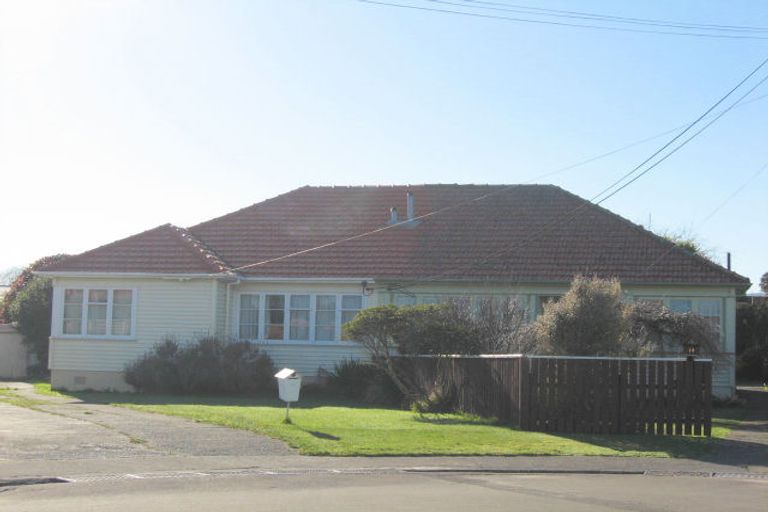Photo of property in 13 Lincoln Place, Levin, 5510