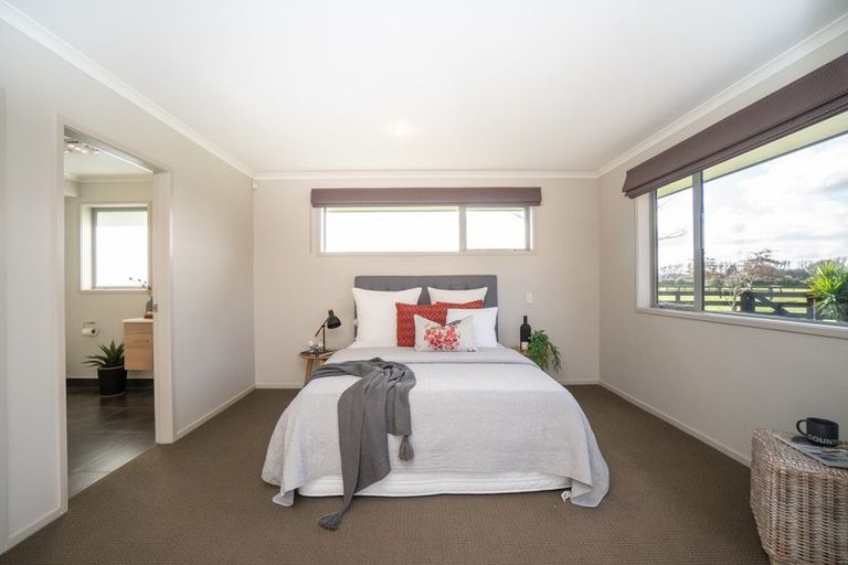 Photo of property in 222 Oroua Road, Kairanga, Palmerston North, 4475