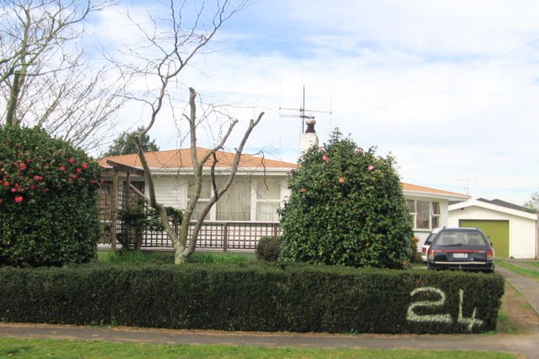 Photo of property in 24 Mears Road, St Andrews, Hamilton, 3200