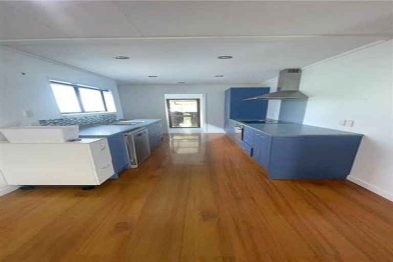 Photo of property in 18 Commins Road, Onerahi, Whangarei, 0110