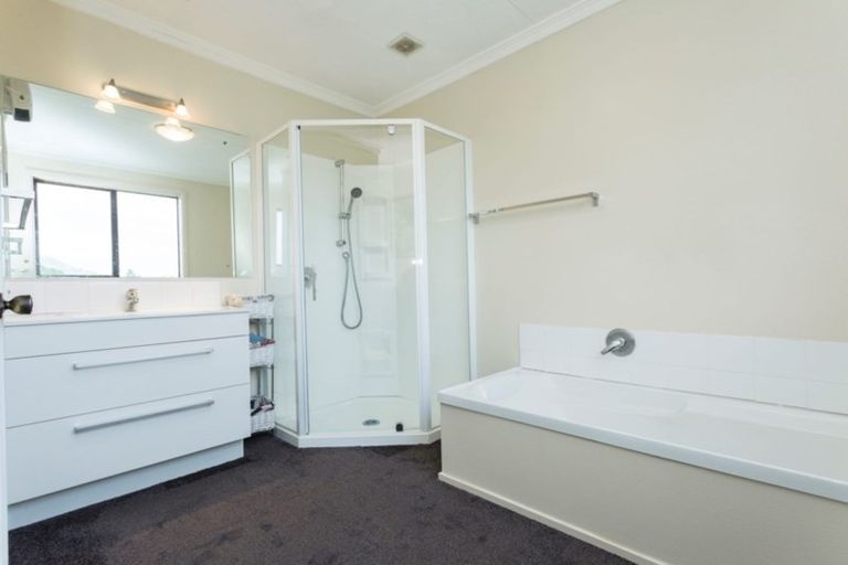 Photo of property in 22 Dukes Road North, Mosgiel, 9092