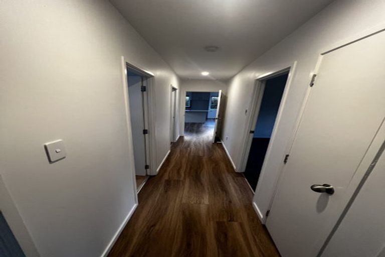 Photo of property in 1/7 Yarra Place, Botany Downs, Auckland, 2010