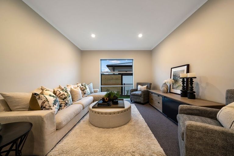 Photo of property in 33 Barrel Crescent, Swanson, Auckland, 0614