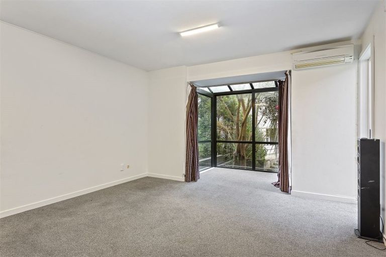 Photo of property in 2/88 Clyde Road, Ilam, Christchurch, 8041