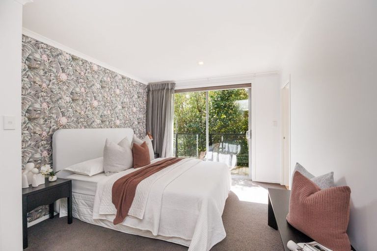 Photo of property in 16a Springdale Grove, Fitzherbert, Palmerston North, 4410