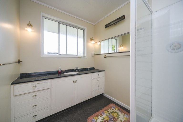 Photo of property in 17 Anaru Place, Awapuni, Palmerston North, 4412