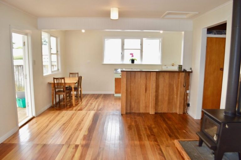 Photo of property in 7 Temuera Street, Otaki, 5512