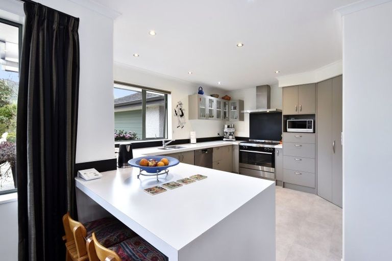 Photo of property in 19 Aratia Way, Richmond, 7020