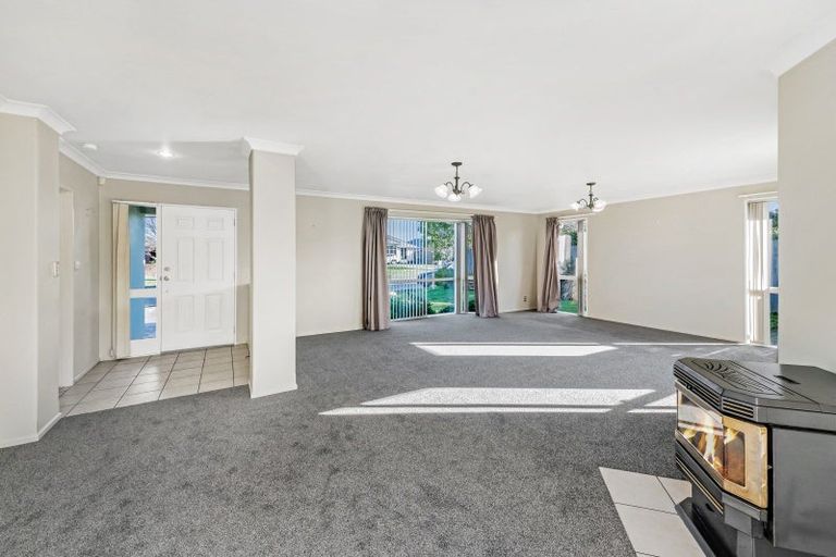Photo of property in 15 Rembrandt Drive, Rolleston, 7614