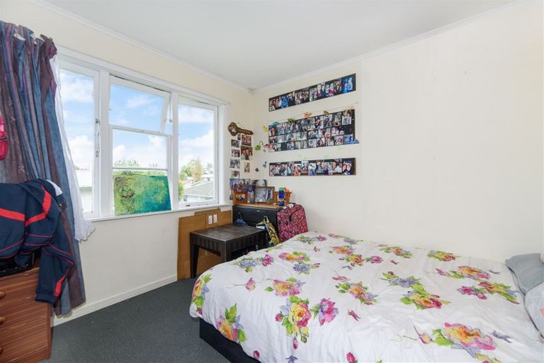 Photo of property in 12 Igloo Place, Red Hill, Papakura, 2110
