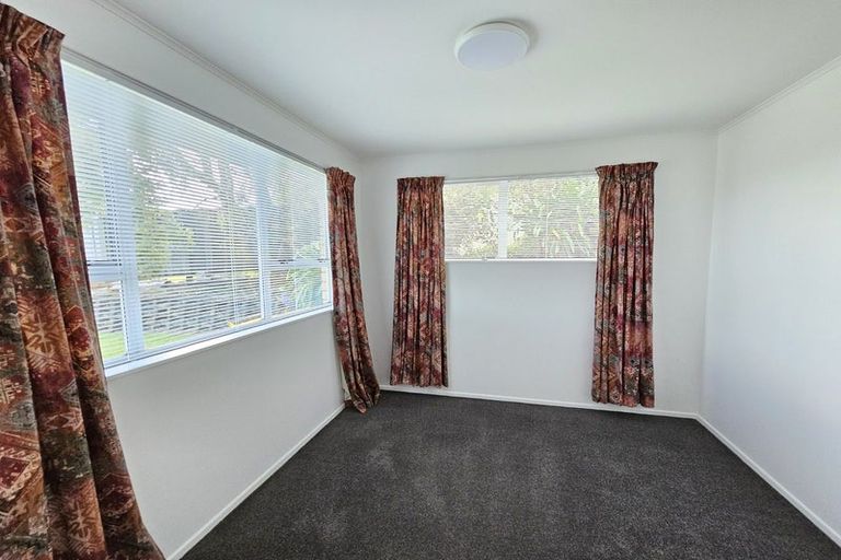 Photo of property in 2/196 Helston Road, Paparangi, Wellington, 6037