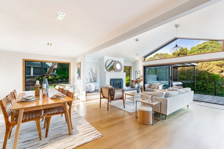 Photo of property in 163 West Harbour Drive, West Harbour, Auckland, 0618