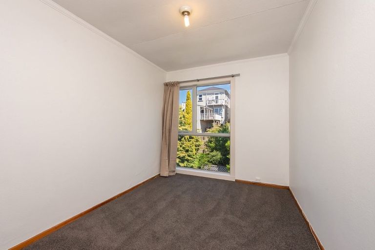 Photo of property in Victoria Court, 11/4 Queen Street, Mount Victoria, Wellington, 6011