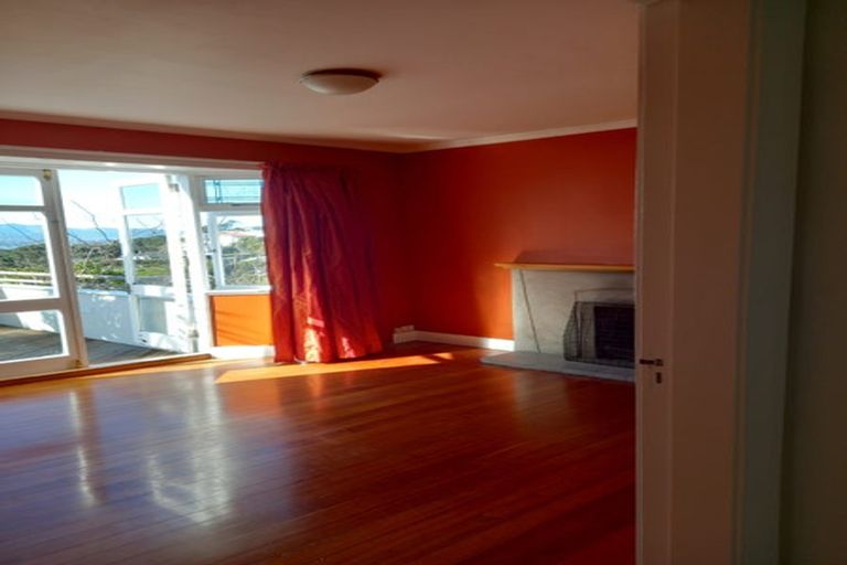 Photo of property in 82 Mortimer Terrace, Brooklyn, Wellington, 6021