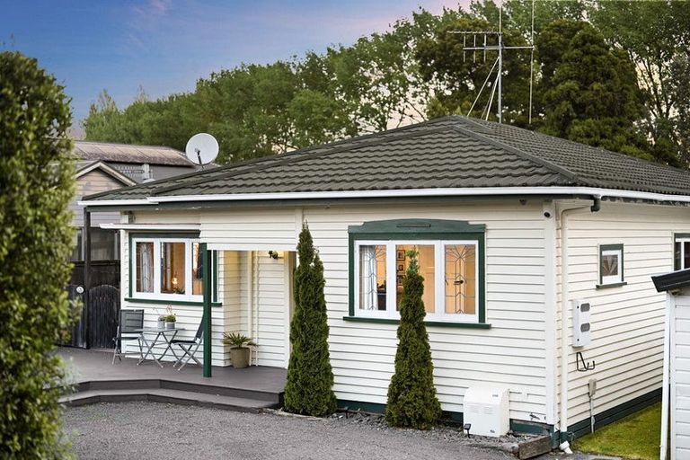 Photo of property in 135 Rimu Street, Maeroa, Hamilton, 3200