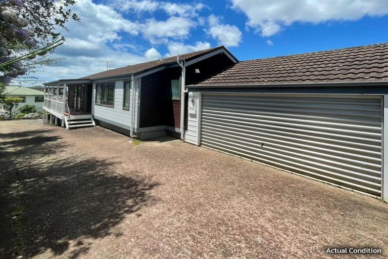 Photo of property in 1/457a Glenfield Road, Glenfield, Auckland, 0629