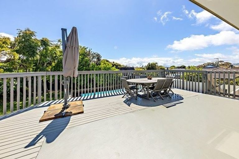 Photo of property in 10 Bothwell Place, Pahurehure, Papakura, 2113