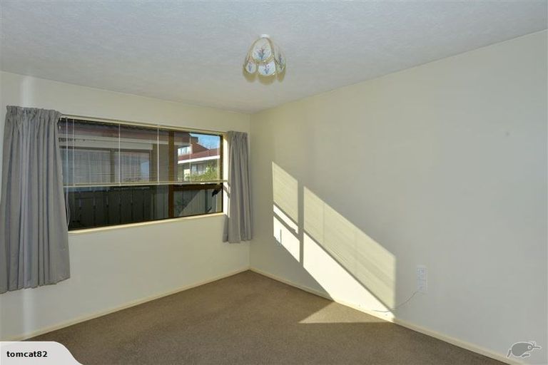 Photo of property in 10/218 Lincoln Road, Addington, Christchurch, 8024