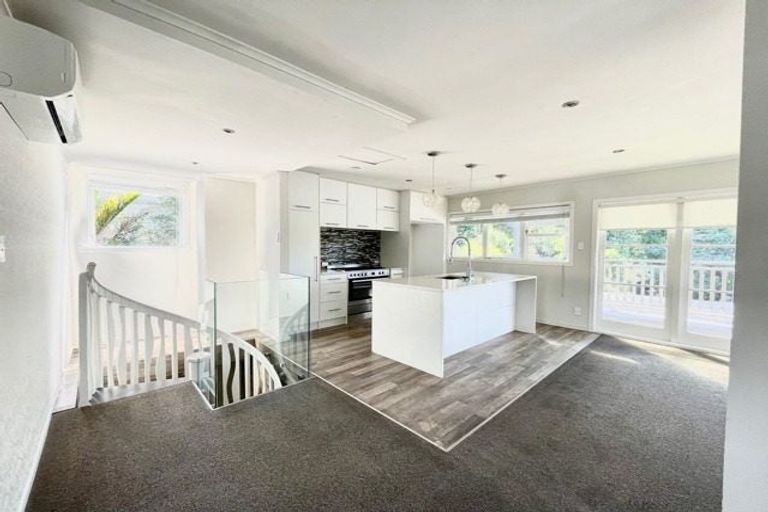 Photo of property in 12 Moore Street, Hillcrest, Auckland, 0627