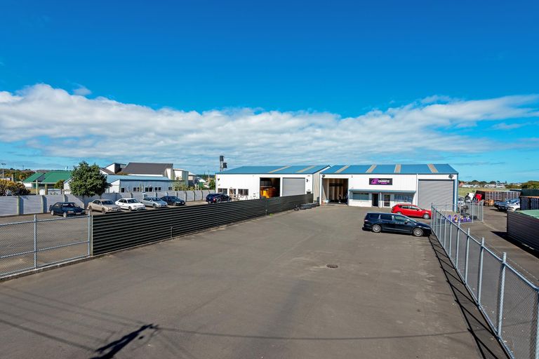 Photo of property in 35 Hatrick Street West, Whanganui, 4500