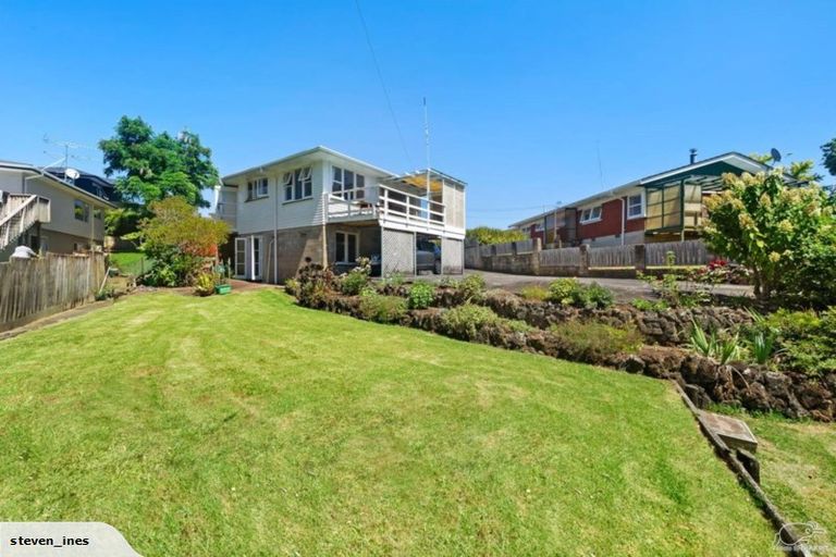 Photo of property in 25a Rodney Street, Howick, Auckland, 2014