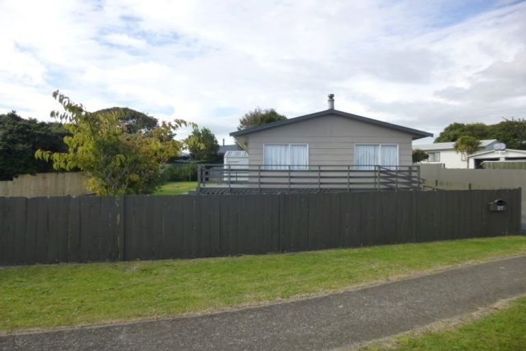 Photo of property in 27 Silvan Place, Bell Block, New Plymouth, 4312