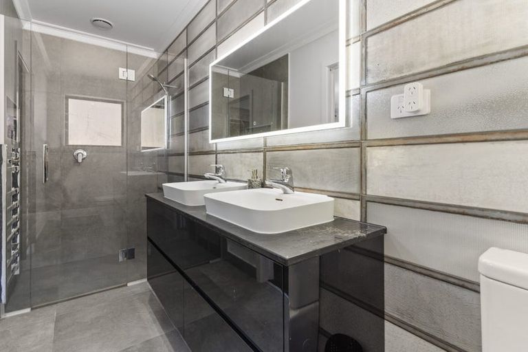 Photo of property in 52 Scott Road, Stanmore Bay, Whangaparaoa, 0932