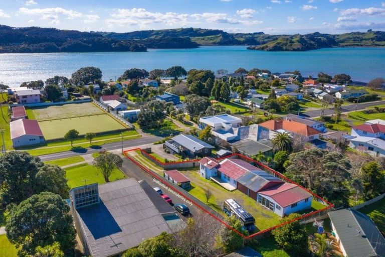 Photo of property in 29 Wallis Street, Raglan, 3225