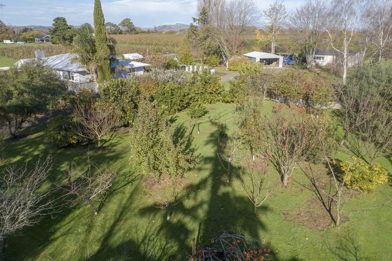 Photo of property in 166 Mill Road, Clive, 4180