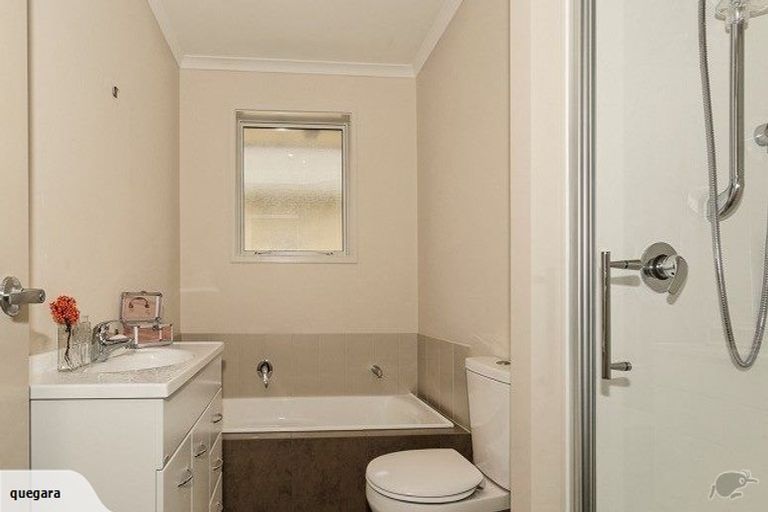 Photo of property in 19 Anna Lane, Glen Eden, Auckland, 0602