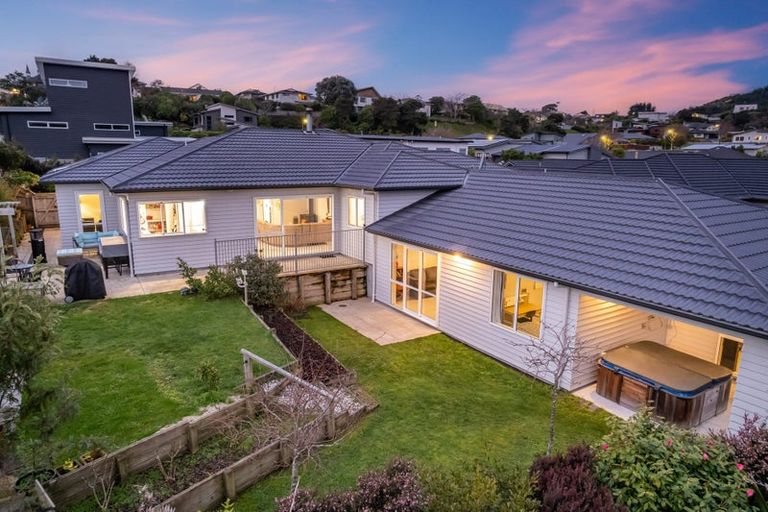 Photo of property in 21 Flotilla Place, Whitby, Porirua, 5024