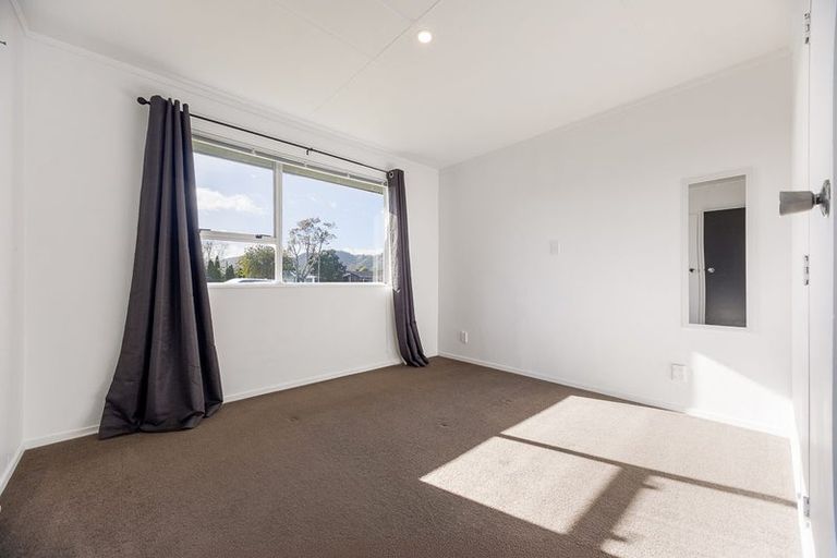 Photo of property in 22 Cypress Grove, Paraparaumu, 5032
