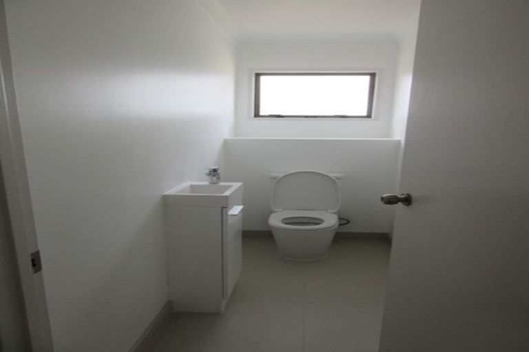 Photo of property in 13 Paulownia Place, Totara Heights, Auckland, 2105