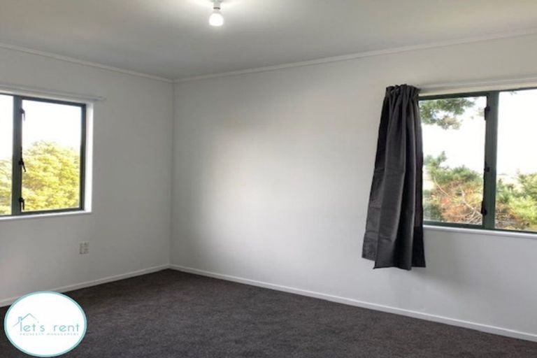 Photo of property in 13 Volante Avenue, Wattle Downs, Auckland, 2103