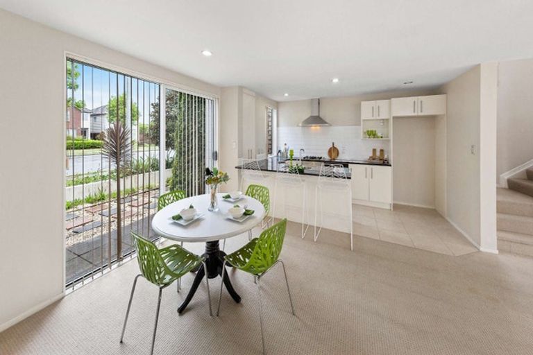 Photo of property in 172 Porchester Road, Takanini, 2112