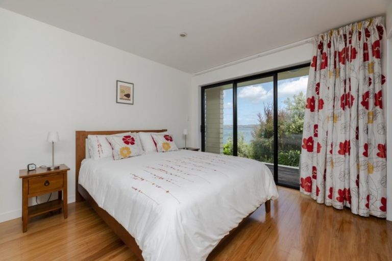 Photo of property in 40 Du Fresne Place, Russell, 0202