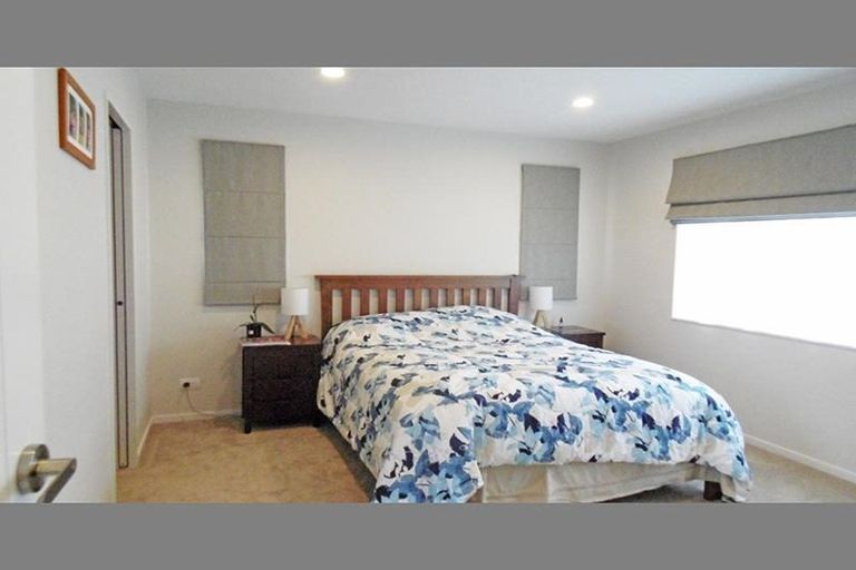 Photo of property in 26 Craigs Way, Hobsonville, Auckland, 0616