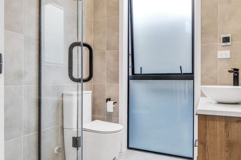 Photo of property in 52 Michael Bosher Way, Flat Bush, Auckland, 2019