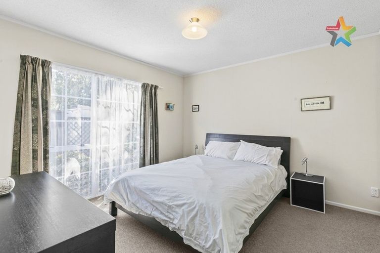 Photo of property in 4/169 Whites Line East, Waiwhetu, Lower Hutt, 5010