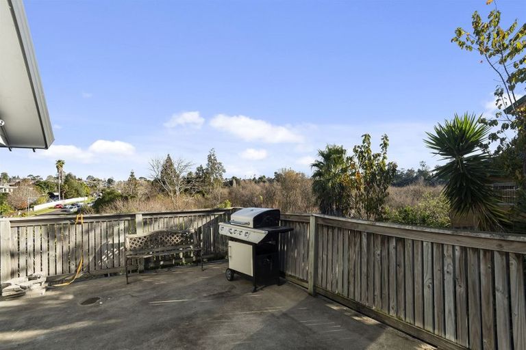 Photo of property in 5 Lagoon Place, Poike, Tauranga, 3112