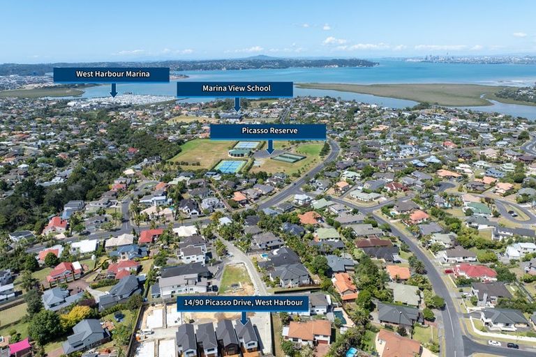 Photo of property in 6/90 Picasso Drive, West Harbour, Auckland, 0618