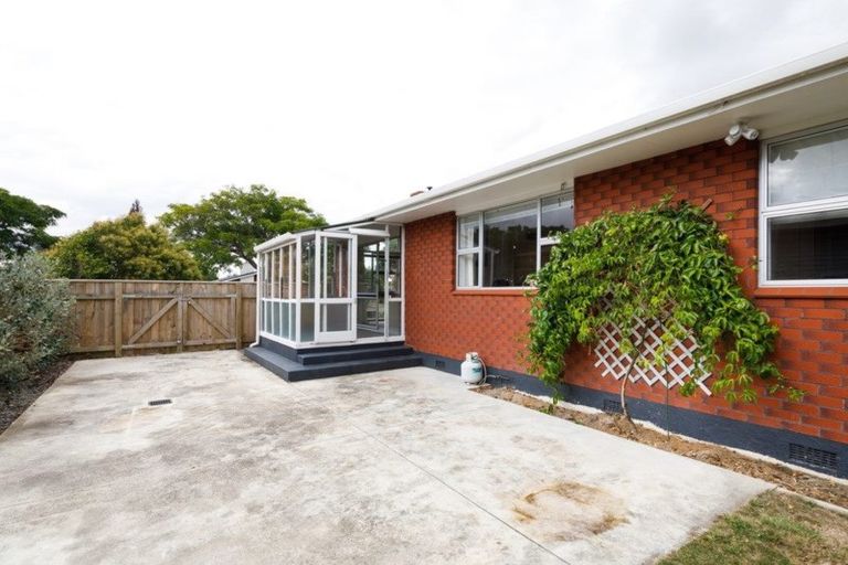 Photo of property in 20 Westhaven Grove, Takaro, Palmerston North, 4412