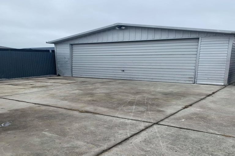 Photo of property in 61 Palmers Road, New Brighton, Christchurch, 8083