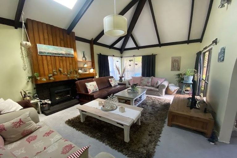 Photo of property in 70a Amapur Drive, Khandallah, Wellington, 6035