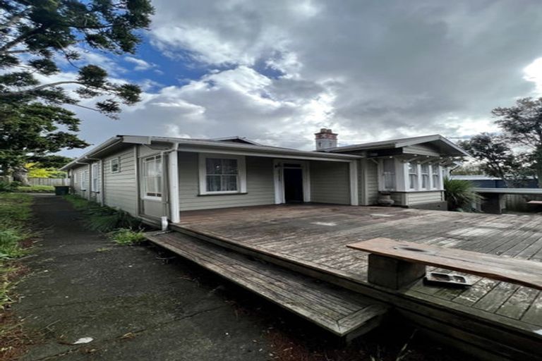 Photo of property in 370 West Coast Road, Glen Eden, Auckland, 0602